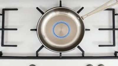 Por que o Fogão Deixa a Panela Preta? Causas Reais e Como Resolver de Vez